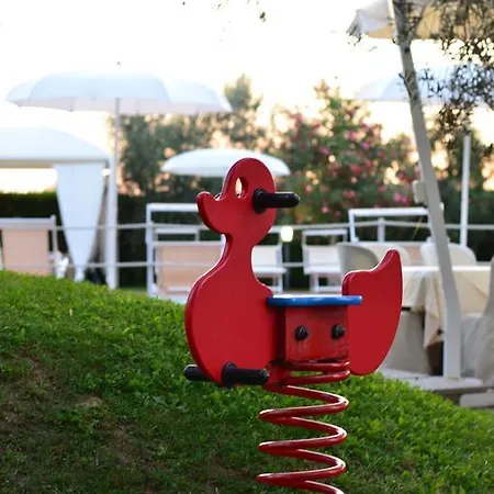 Parco Degli Ulivi מלון Scerne