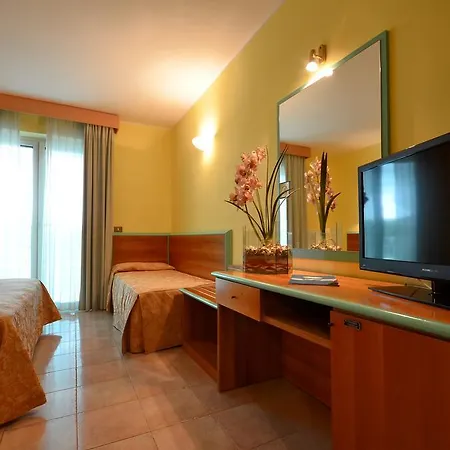 Parco Degli Ulivi Hotel Scerne